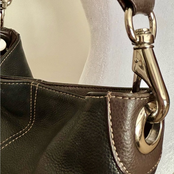 Tignanello Brown Pebbled Leather Hobo Shoulder Bag - Picture 3 of 7